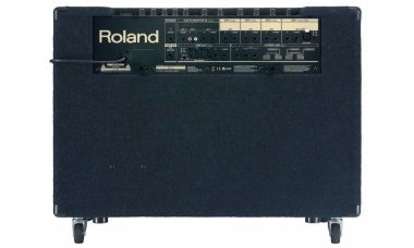 Roland KC-880 клавишный комбо