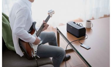 Roland CUBE Lite BK компактный гитарный комбо