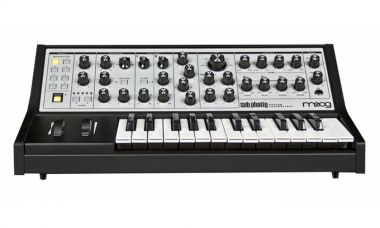 Moog Sub Phatty аналоговый синтезатор
