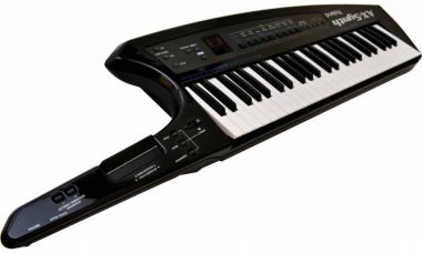 Roland AX-Synth BK наплечный синтезатор