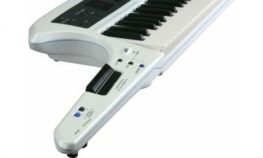 Roland AX-Synth наплечный синтезатор