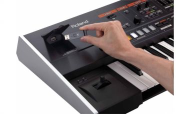 Roland JUPITER-50 аналоговый синтезатор