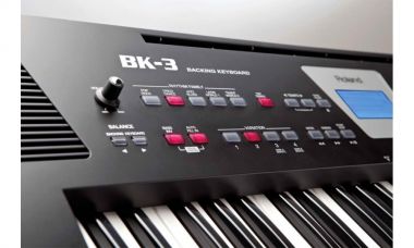 Roland BK-3-BK синтезатор с автоаккомпаниментом