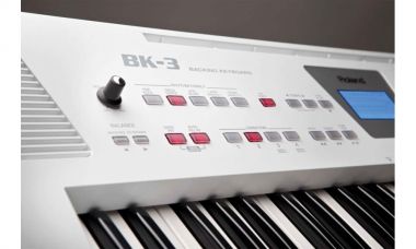 Roland BK-3-WH синтезатор с автоаккомпаниментом