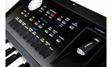 Roland BK-5 синтезатор с автоаккомпаниментом