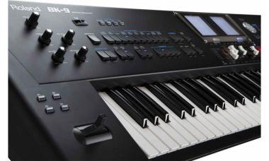 Roland BK-9 синтезатор с автоаккомпанементом