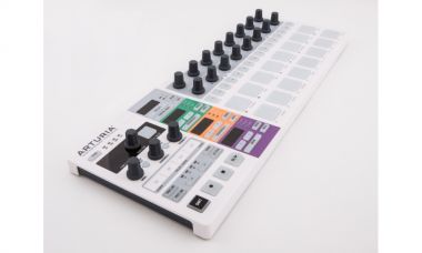 Arturia BeatStep Pro MIDI-контроллер
